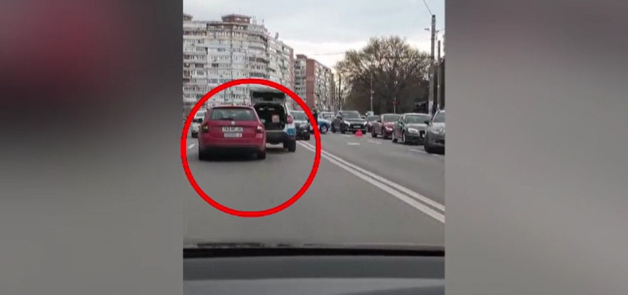 Șoferiță începătoare din Galați, direct în autospeciala de poliție: Cum s-a întâmplat?