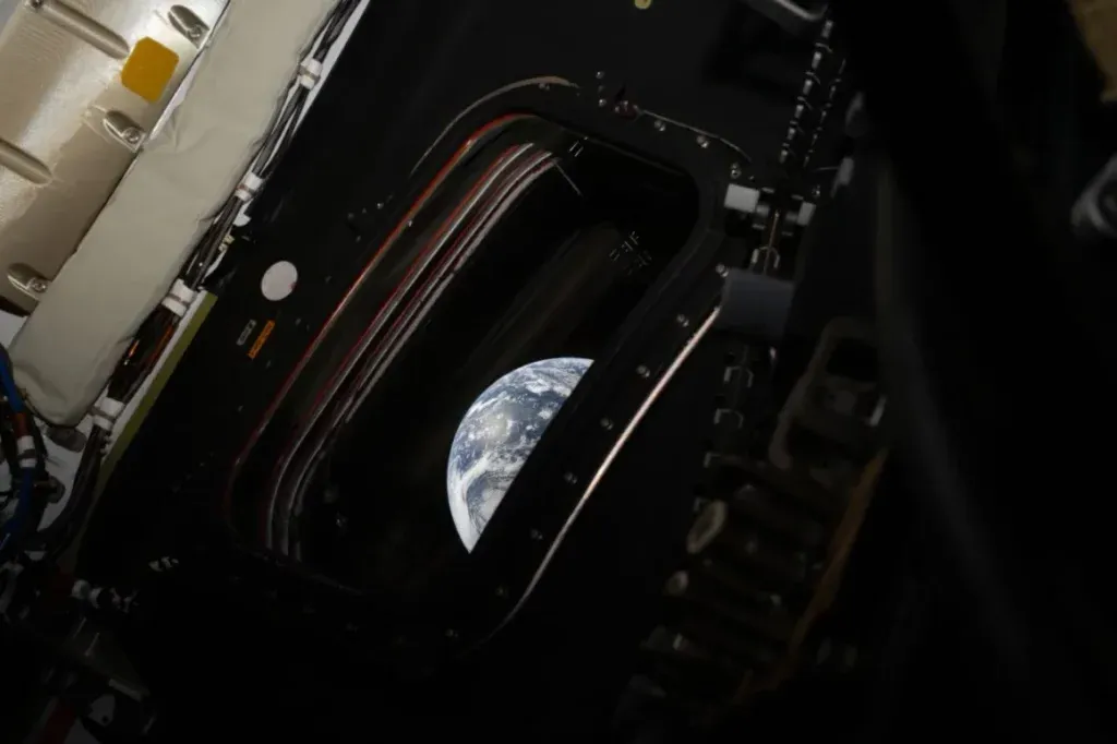 Pământul, văzut din nou din drumul spre Lună, pentru prima dată din 1972! Imagini istorice!