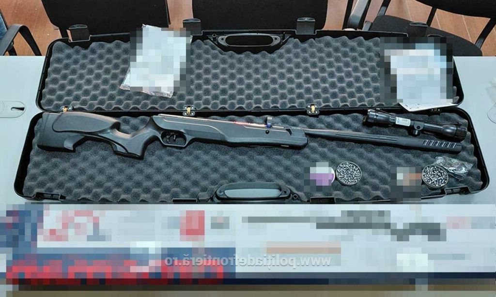 Armă și proiectile, descoperite într-un colet suspect sosit din Cehia pe Aeroportul Cluj