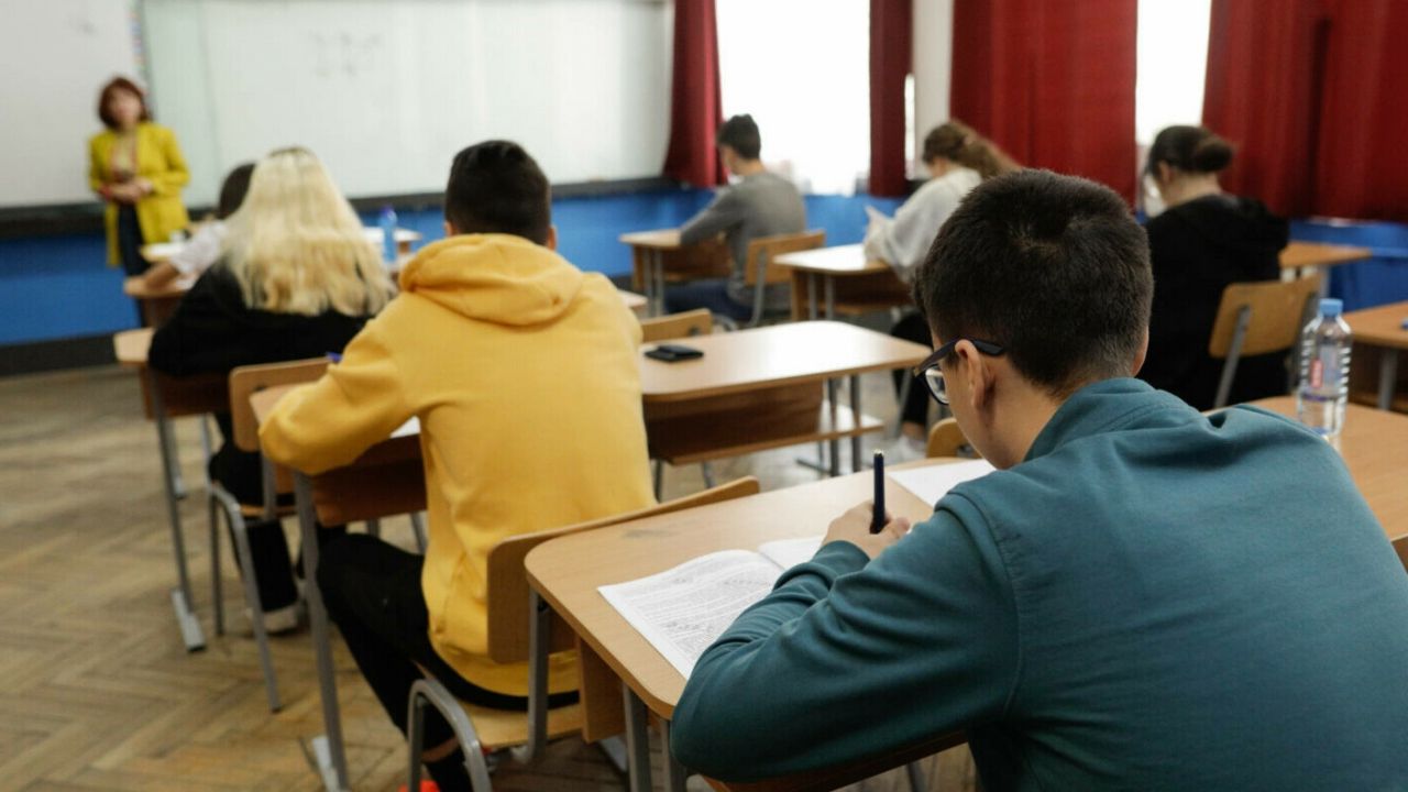 Simularea Bacalaureatului arată: Peste 40% dintre elevi riscă să pice examenul!