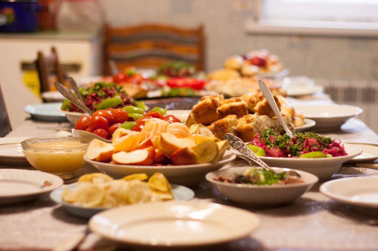 Pericol invizibil: Alimente care devin toxice la temperatura camerei și cum să te protejezi