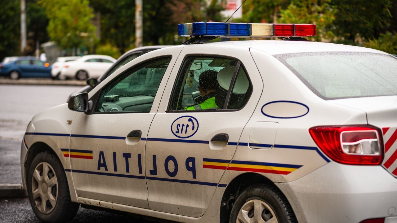 Hoții georgieni, prinși în România după luni de jafuri auto. Metoda șocantă de spargere a mașinilor!