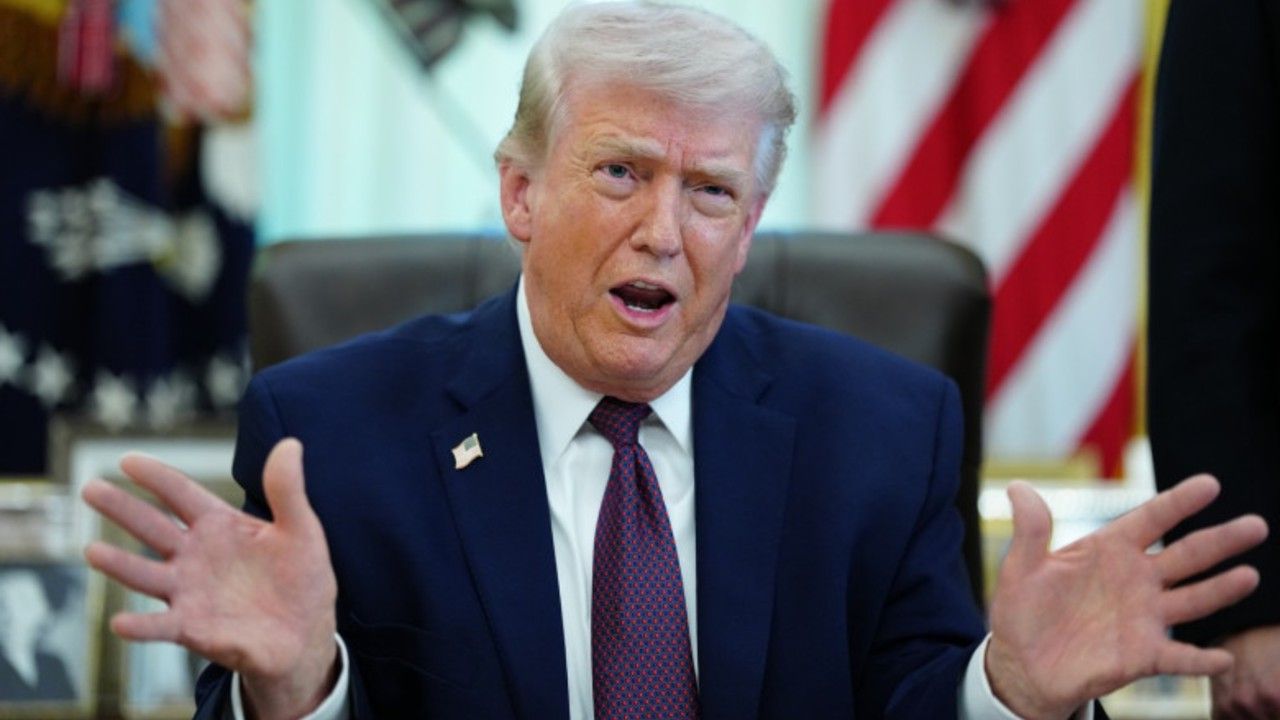 Trump amenință Iranul cu atacuri devastatoare: „Deschideți Strâmtoarea sau veți trăi în Iad”