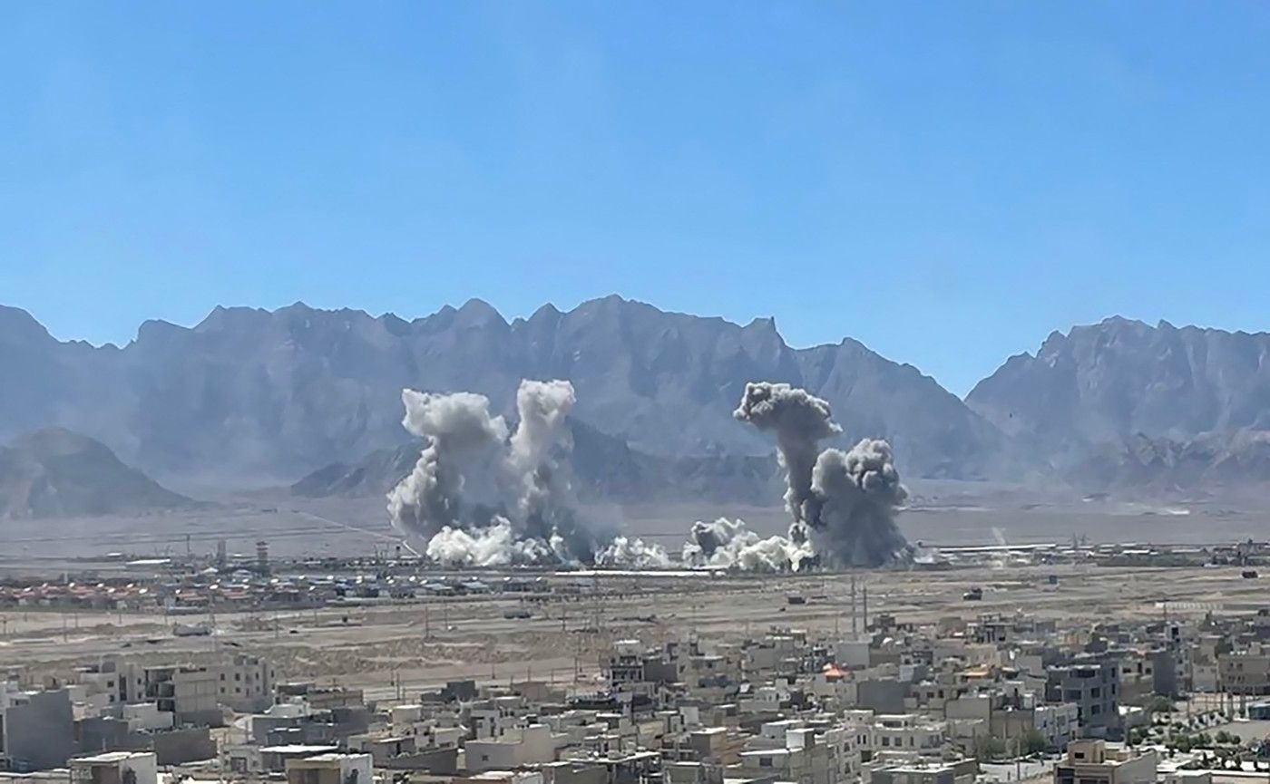 Tensiuni în Orientul Mijlociu: Iranul acuză „furt de uraniu”, explozii la South Pars. Ziua 38 de război.