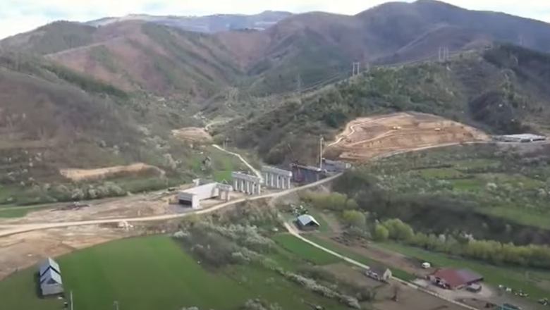 A început forajul pentru noul tunel A1 Sibiu-Pitești! Imagini spectaculoase din Carpați