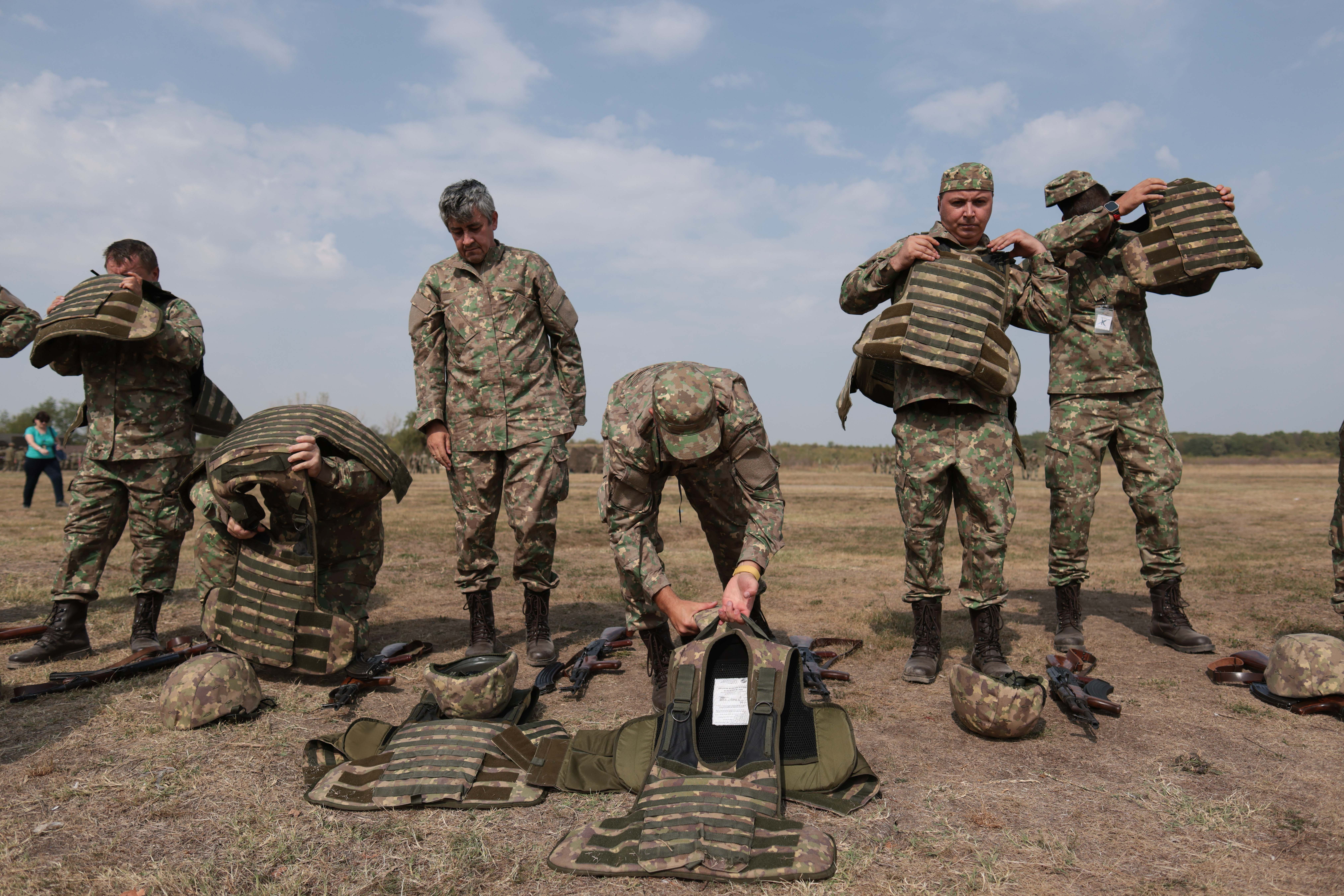 MApN mobilizează rezerviștii din două județe: Pregătiri pentru exercițiul MOBEX!