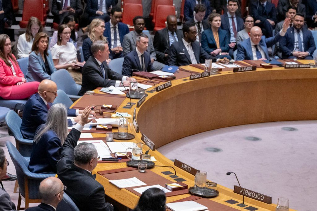 Rusia și China au blocat rezoluția ONU privind forța în Strâmtoarea Ormuz