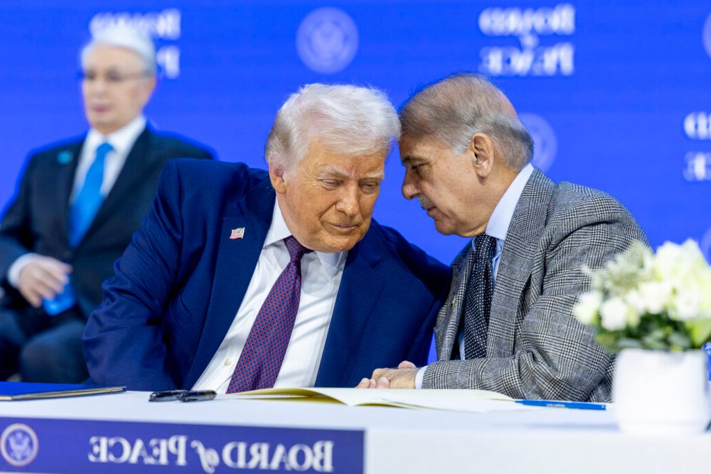 Duo-ul misterios: Oamenii care au intermediat armistițiul SUA-Iran, dezvăluiți!