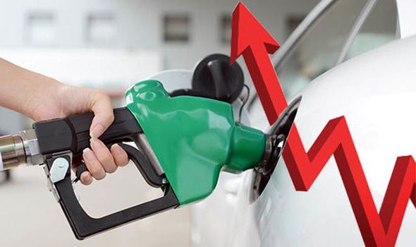Preț carburanți înainte de Paște: Benzina sub 9 lei, motorina sub 10 lei! Cât costă un plin?