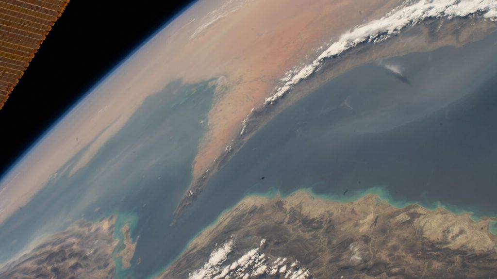 Iranul amenință cu blocada Strâmtorii Ormuz; SUA acuzate de încălcarea armistițiului. Trump intervine