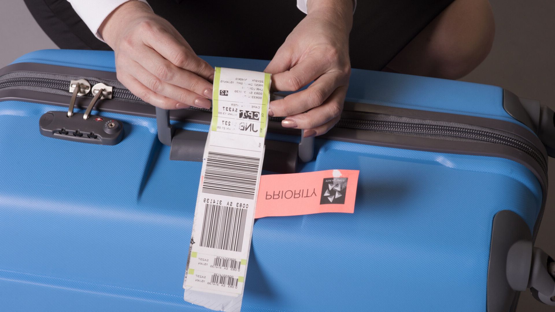 Bagajele de cală se scumpesc din 2026! Vezi cât te costă la marile companii aeriene