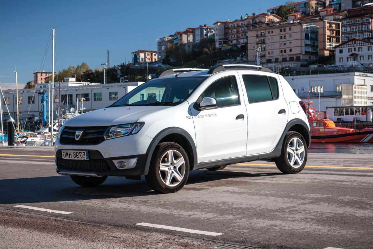 Dacia Sandero, lăudată de germani: A doua cea mai bună mașină second-hand!