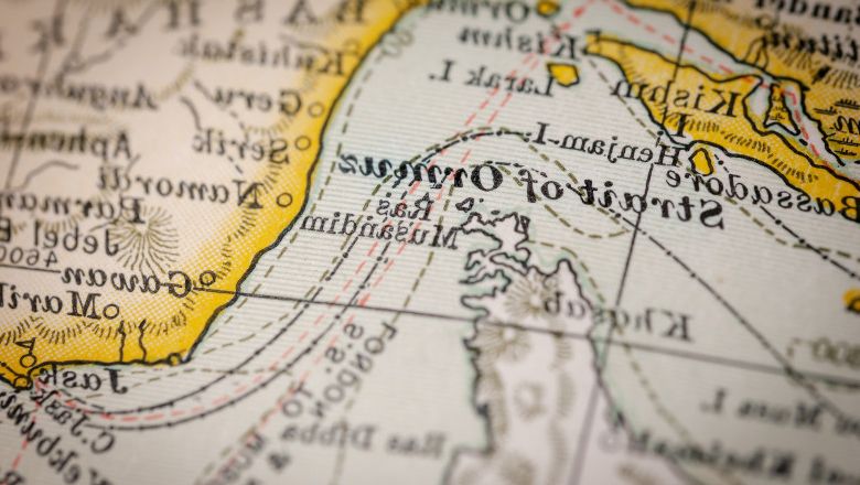 Iranul restricționează drastic traficul maritim prin Strâmtoarea Ormuz, după armistițiul cu SUA