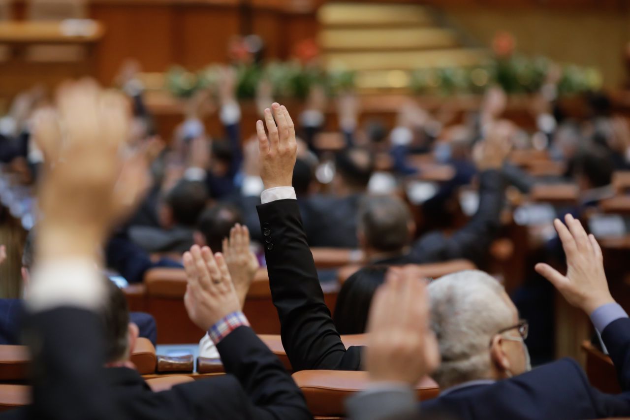 România, la limită: 4 luni pentru a salva 3 miliarde de euro din PNRR, reforme critice întârziate