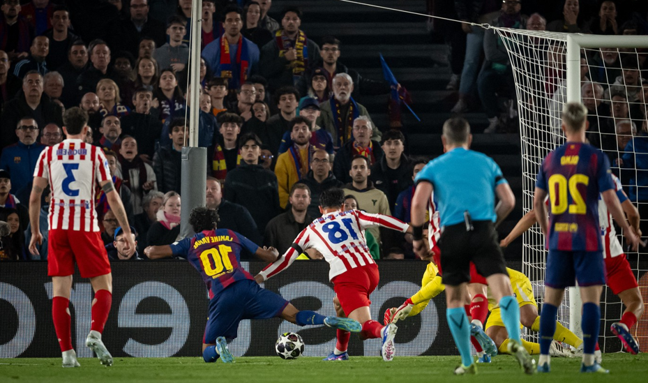 Barcelona, plângere la UEFA împotriva arbitrului român Istvan Kovacs