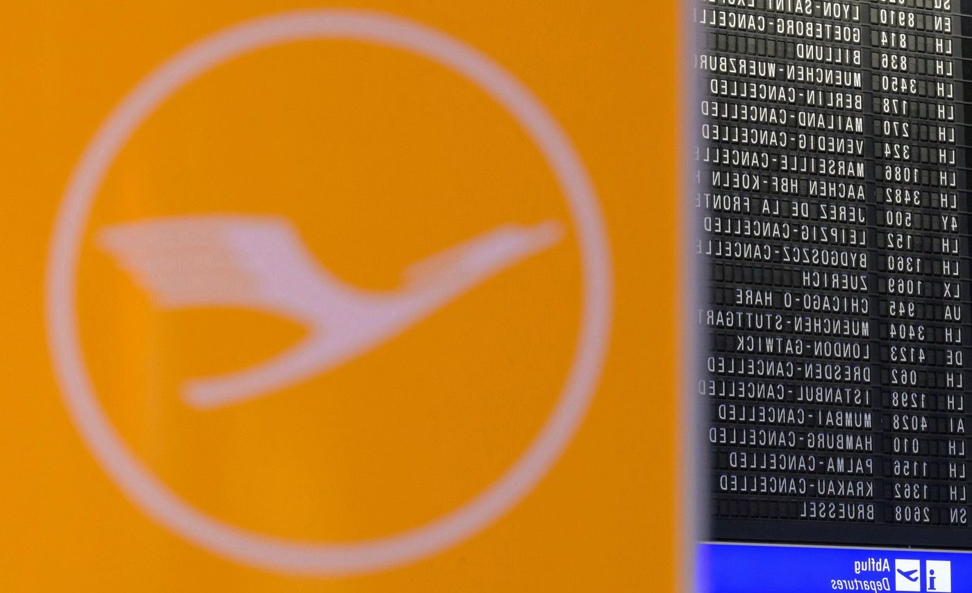 Greva piloților Lufthansa: Sute de zboruri, inclusiv spre România, anulate două zile!