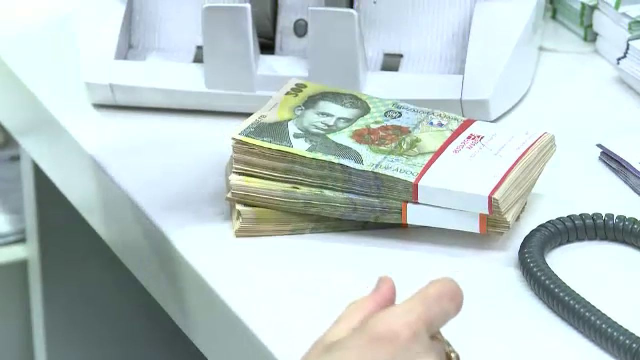 Deputat USR: Bănci, acuzate de furt prin ROBOR! Oamenii au dreptul să-și recupereze banii