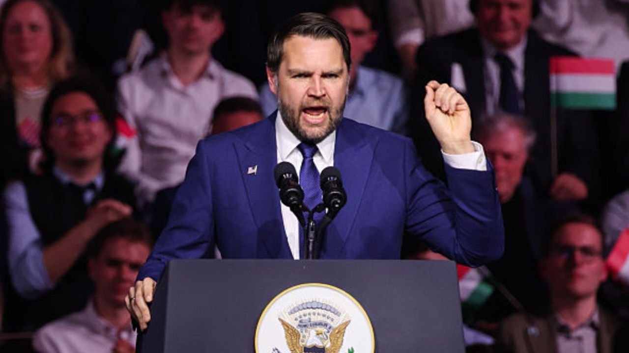 JD Vance avertizează Iranul: "Nu suntem receptivi la jocuri!"