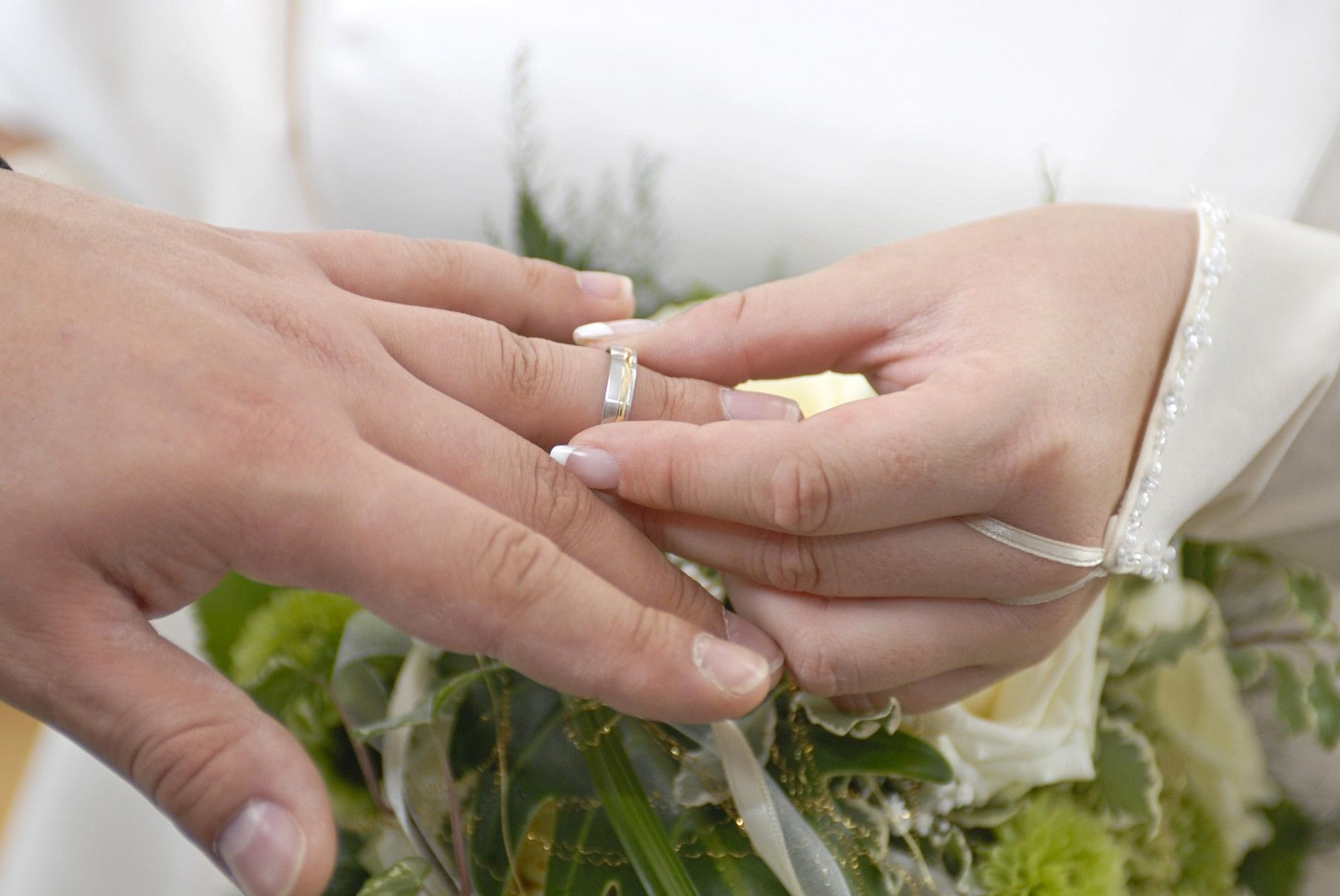 Căsnicia și cancerul: Studiul uimitor care dezvăluie șansele de îmbolnăvire pentru căsătoriți și burlaci