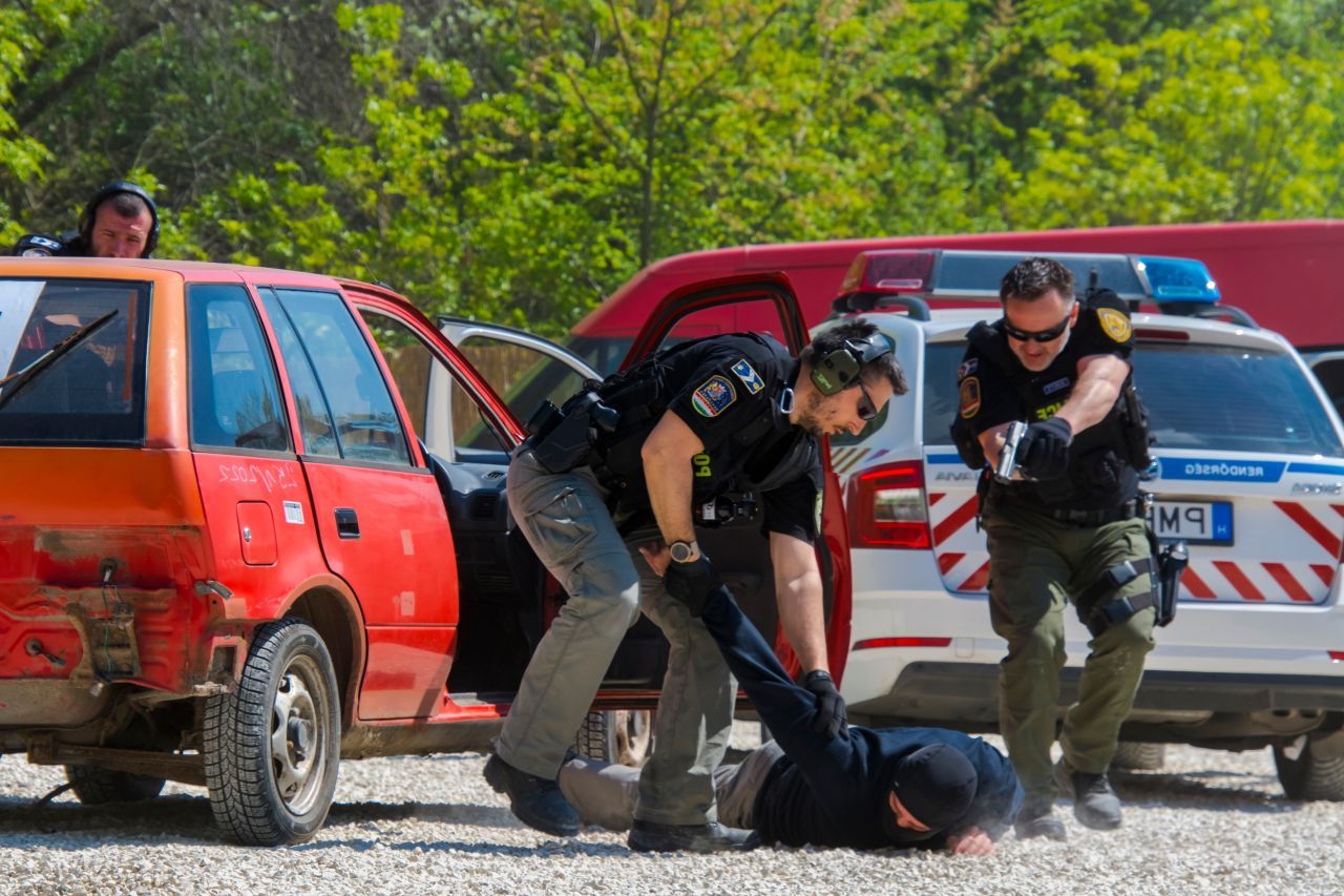 Descoperire macabră la Budapesta: Un român, arestat de urgență după ce polițiștii au găsit orori în casa lui