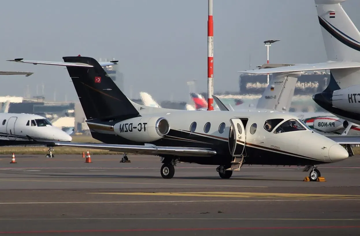 Misterul avionului special care aduce Lumina Sfântă de la Ierusalim: dotări și detalii secrete