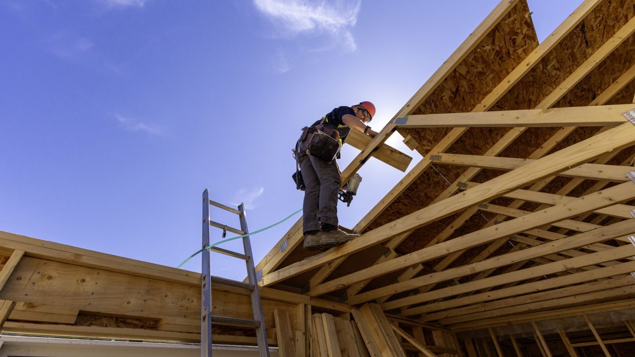 Doar 5,7 milioane de români muncesc! Cifre oficiale șocante de la Ministerul Muncii