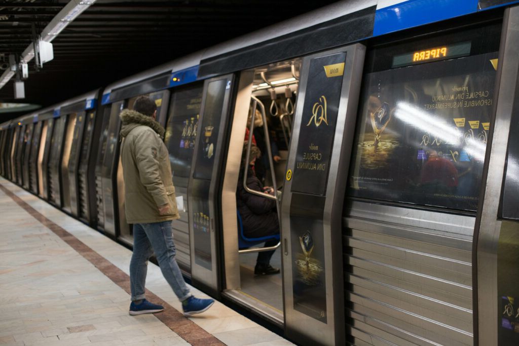 Val de revoltă în București: Peste 11.500 de semnături împotriva scumpirii metroului