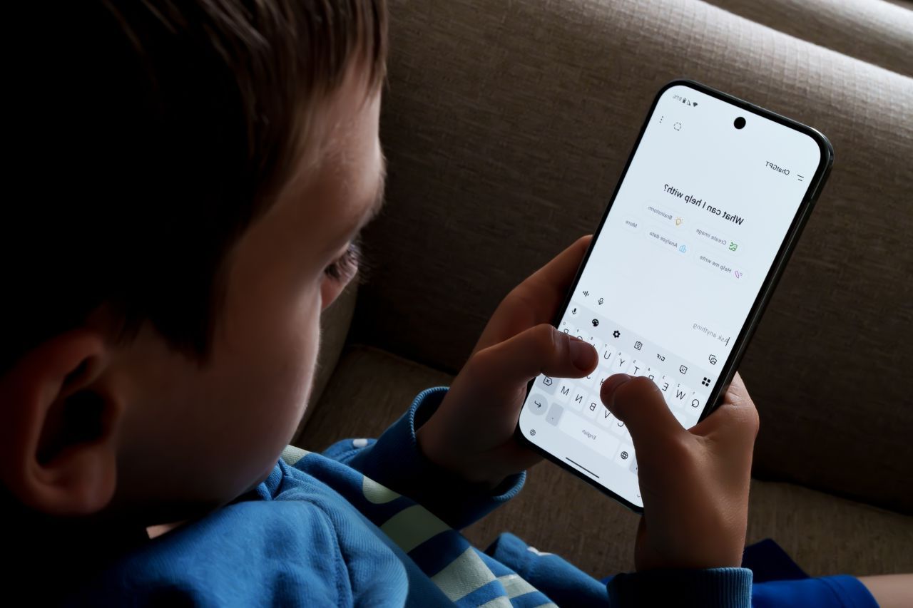 Chatboții, pericol pentru sănătate: 80% dintre diagnosticele inițiale sunt greșite!