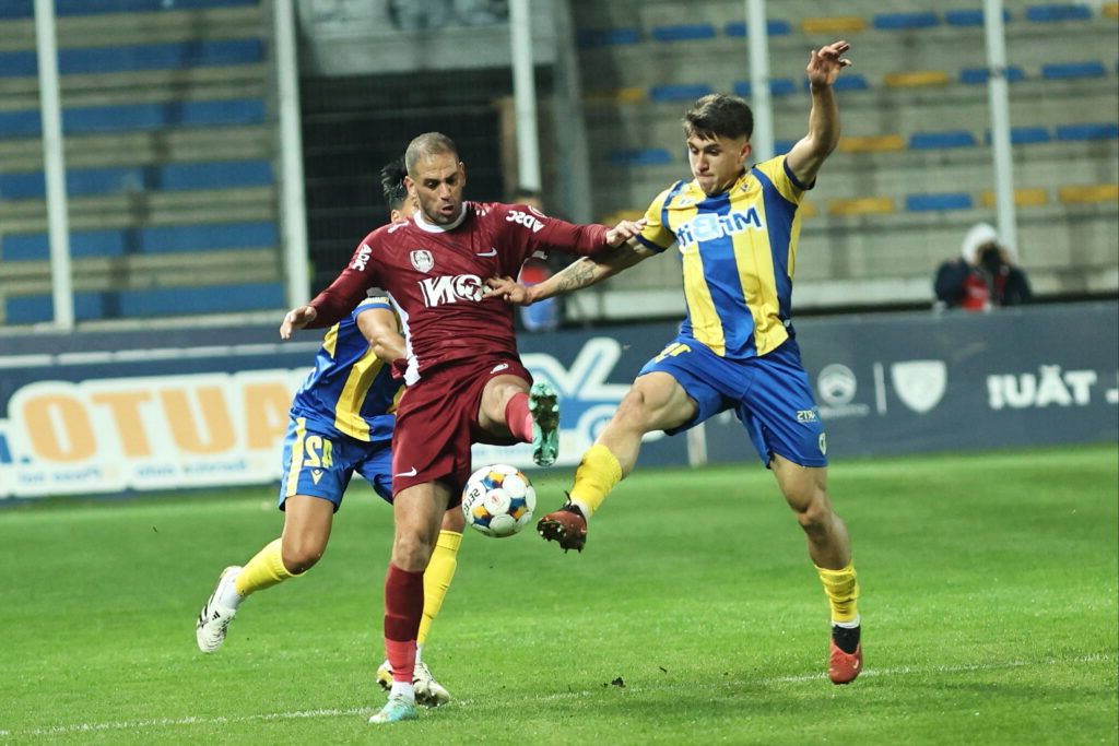 CFR Cluj se desparte de Islam Slimani! Atacantul algerian pleacă din Gruia