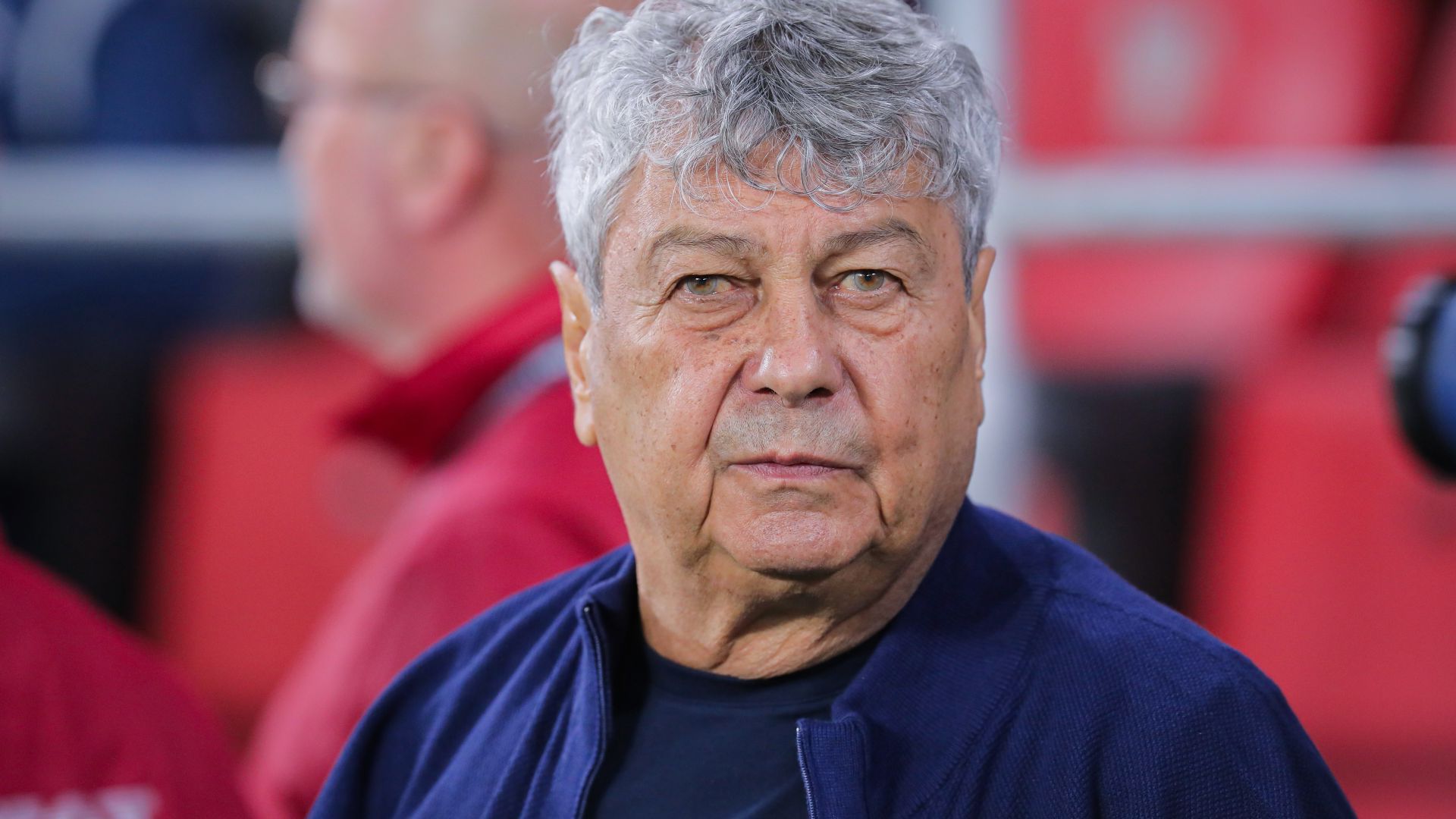 Parastas de 9 zile pentru Mircea Lucescu: Familia și apropiații, reuniți la Bellu în memoria legendei