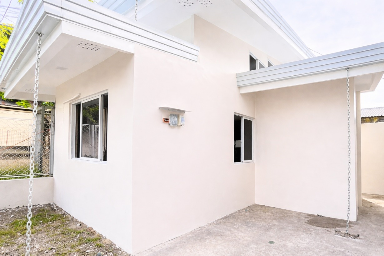 Tropical resort construction