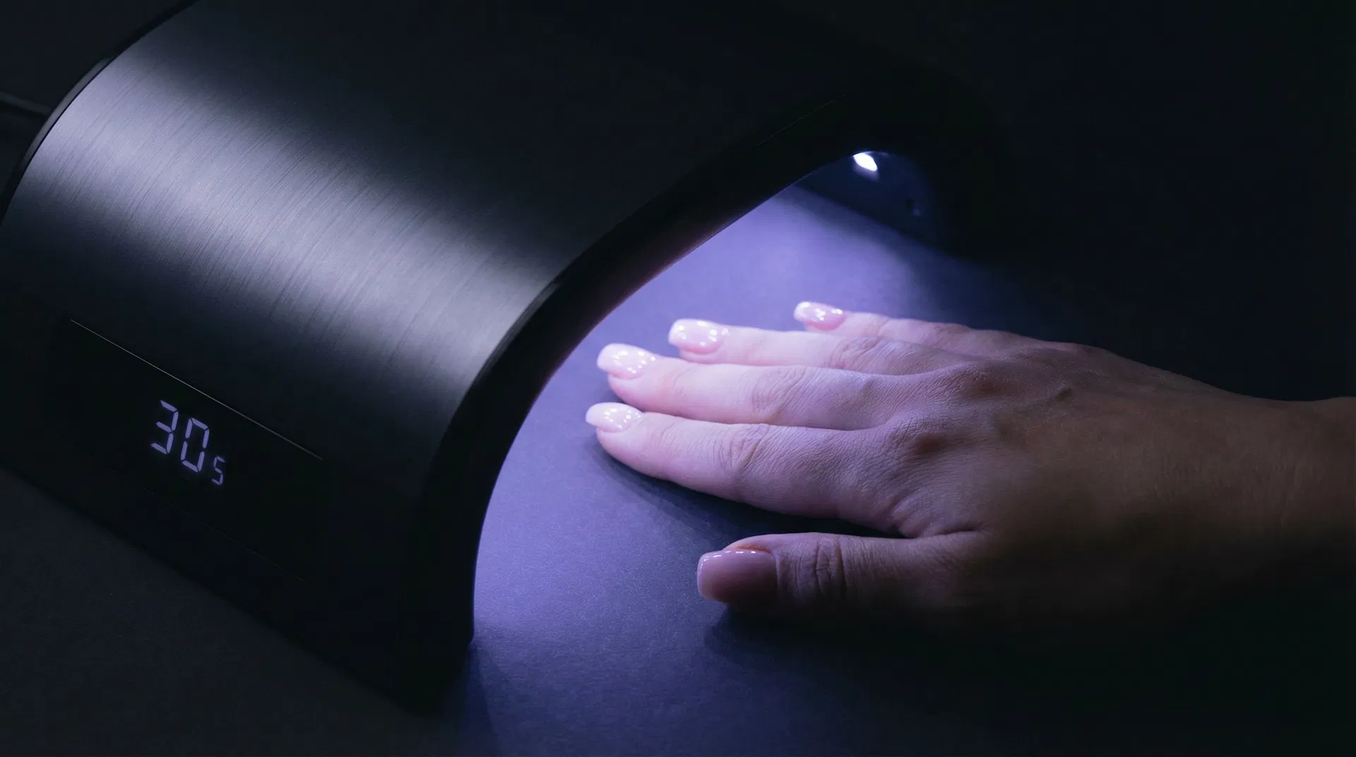 UV nail lamp curing gel polish