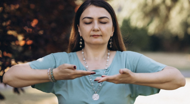 Breathe.Move.Heal logo