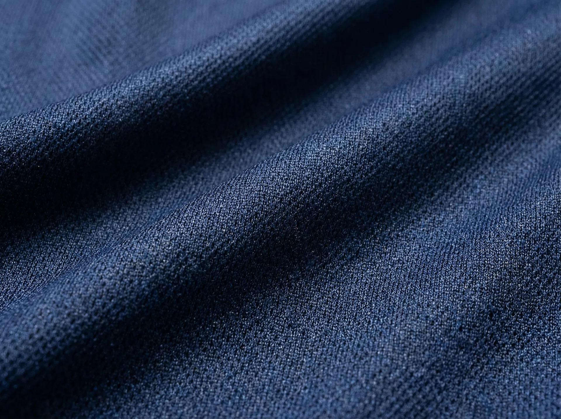 80% Polyester 20% Cotton