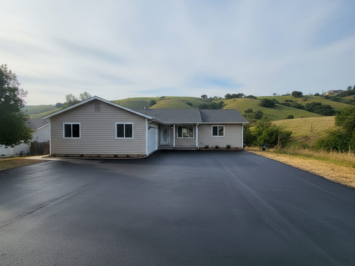Asphalt Sealcoating