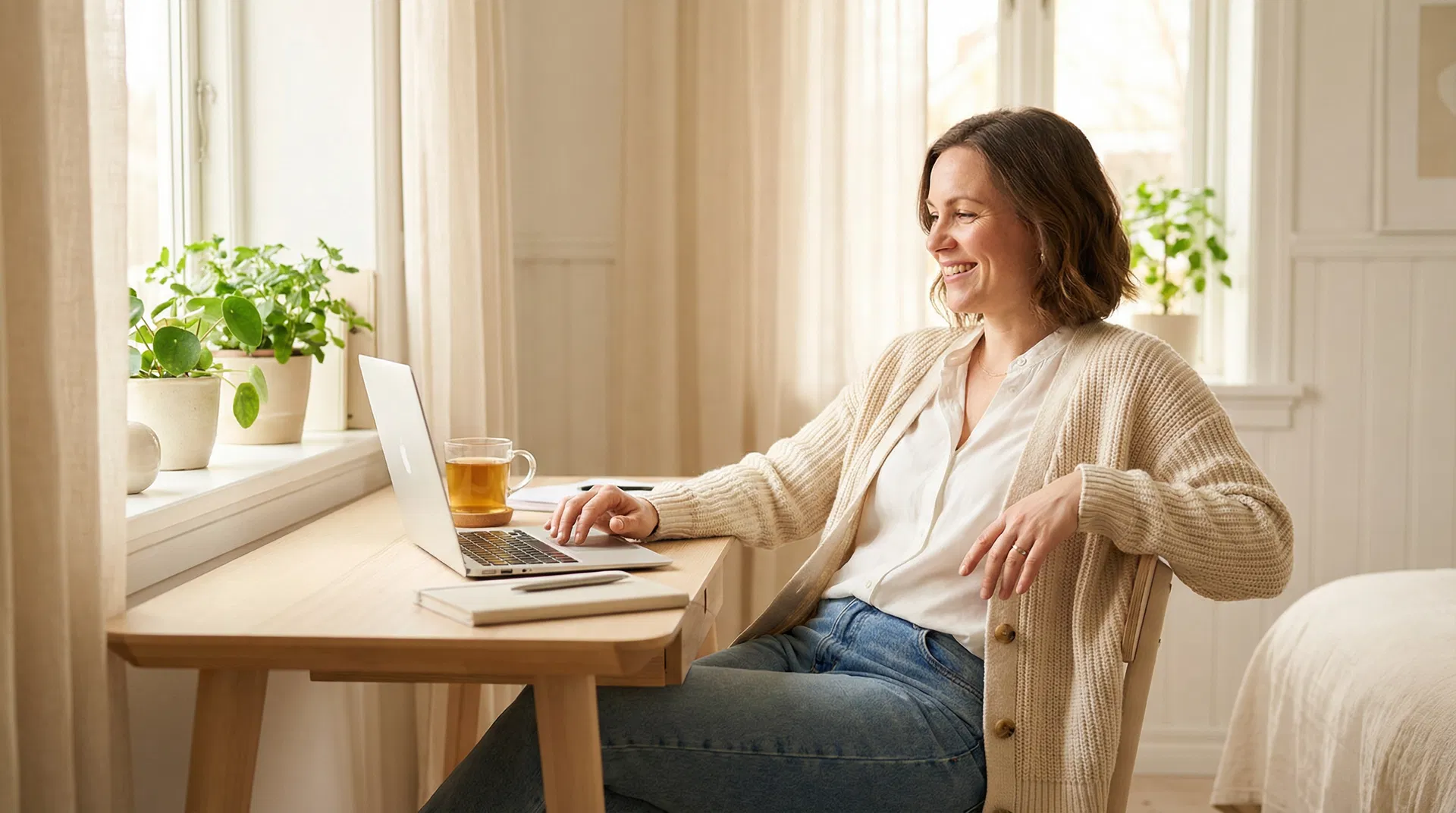 Ausgeglichene Mitarbeiterin