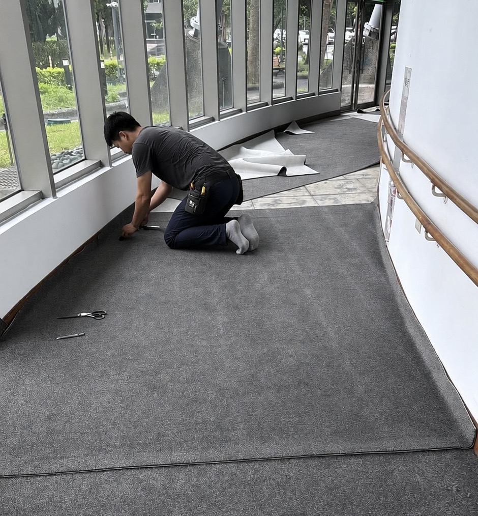 新北市金山區養老院｜滿鋪地毯鋪設工程 施工中