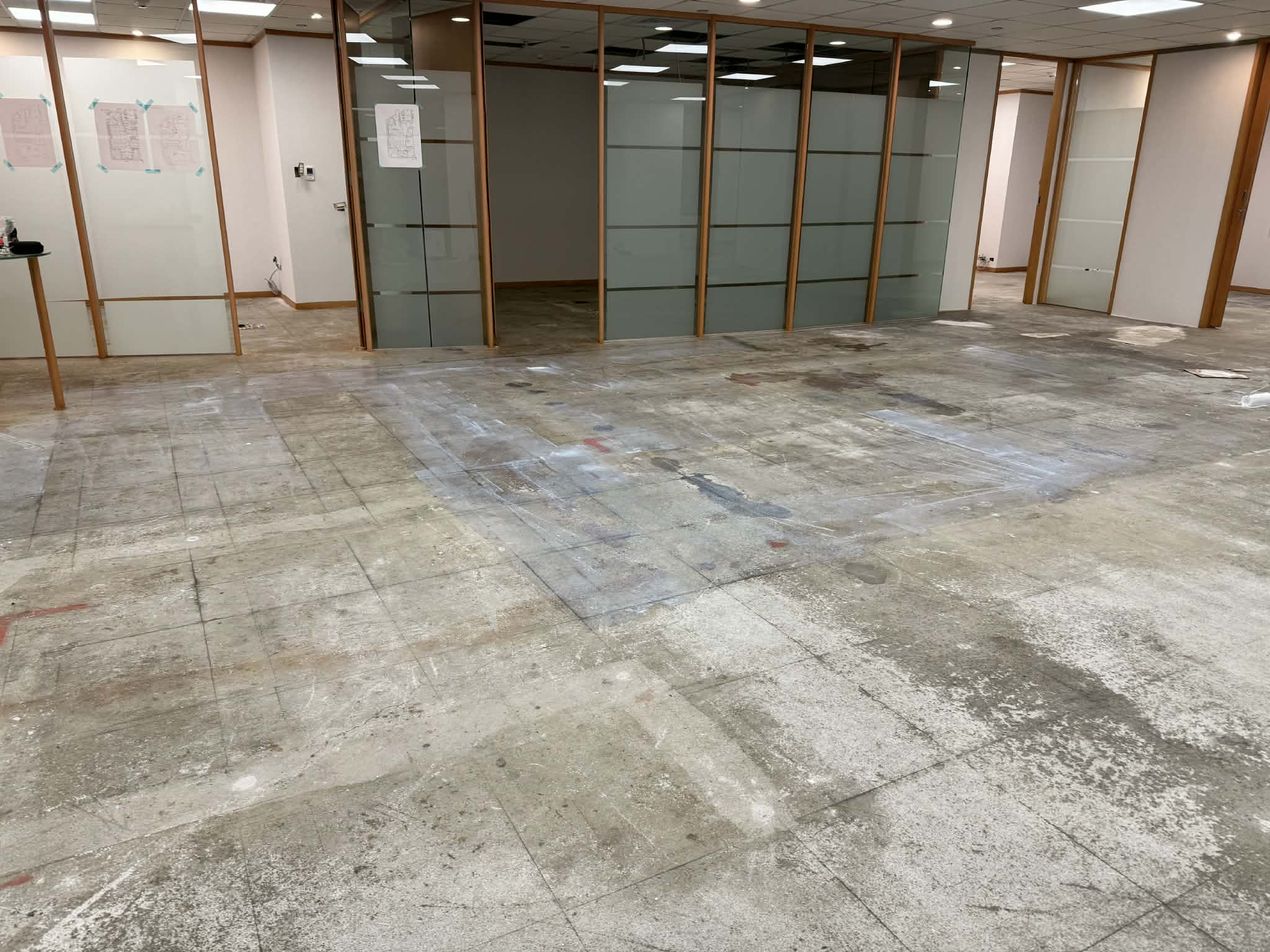 台北信義區辦公室｜方塊地毯鋪設工程 施工前