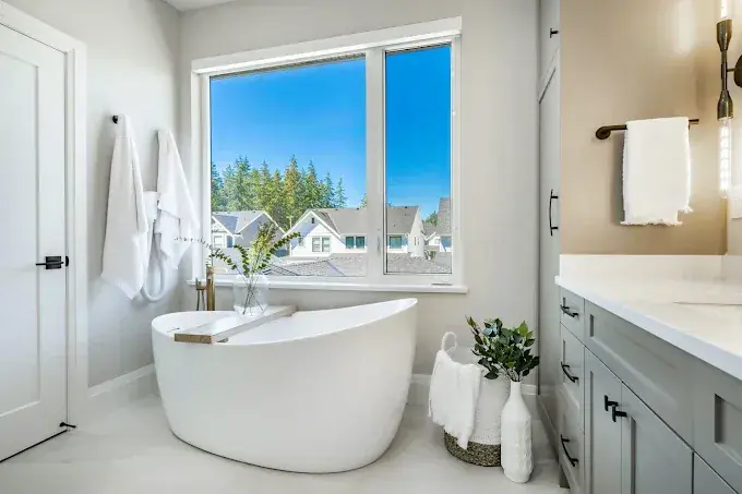 Bathroom with a bathtub in the East Bay