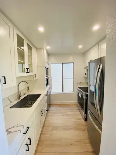 Small Kitchen Project Los Angeles CA