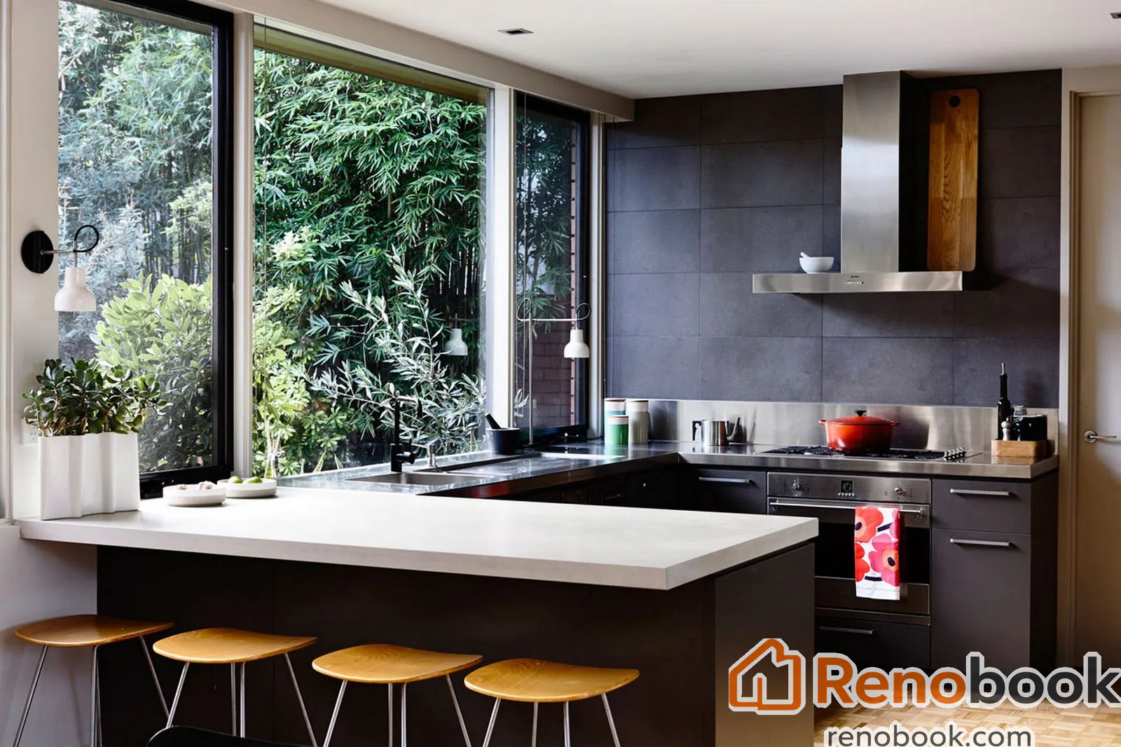 A Dark-Themed Home Design in Los Angeles, California