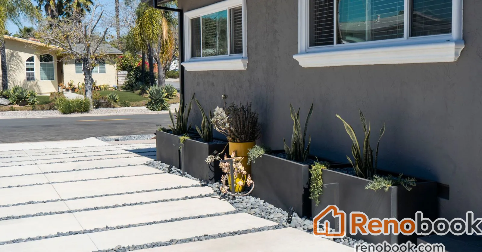 San Diego, California: Front Yard Landscaping Construction