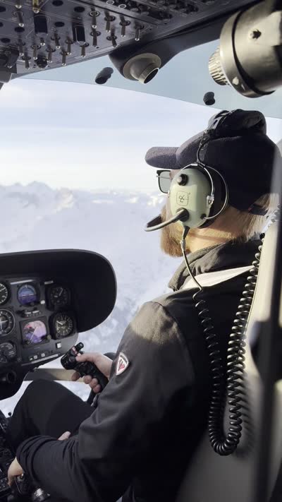 Vertical View: High-Quality 30fps Portrait Video