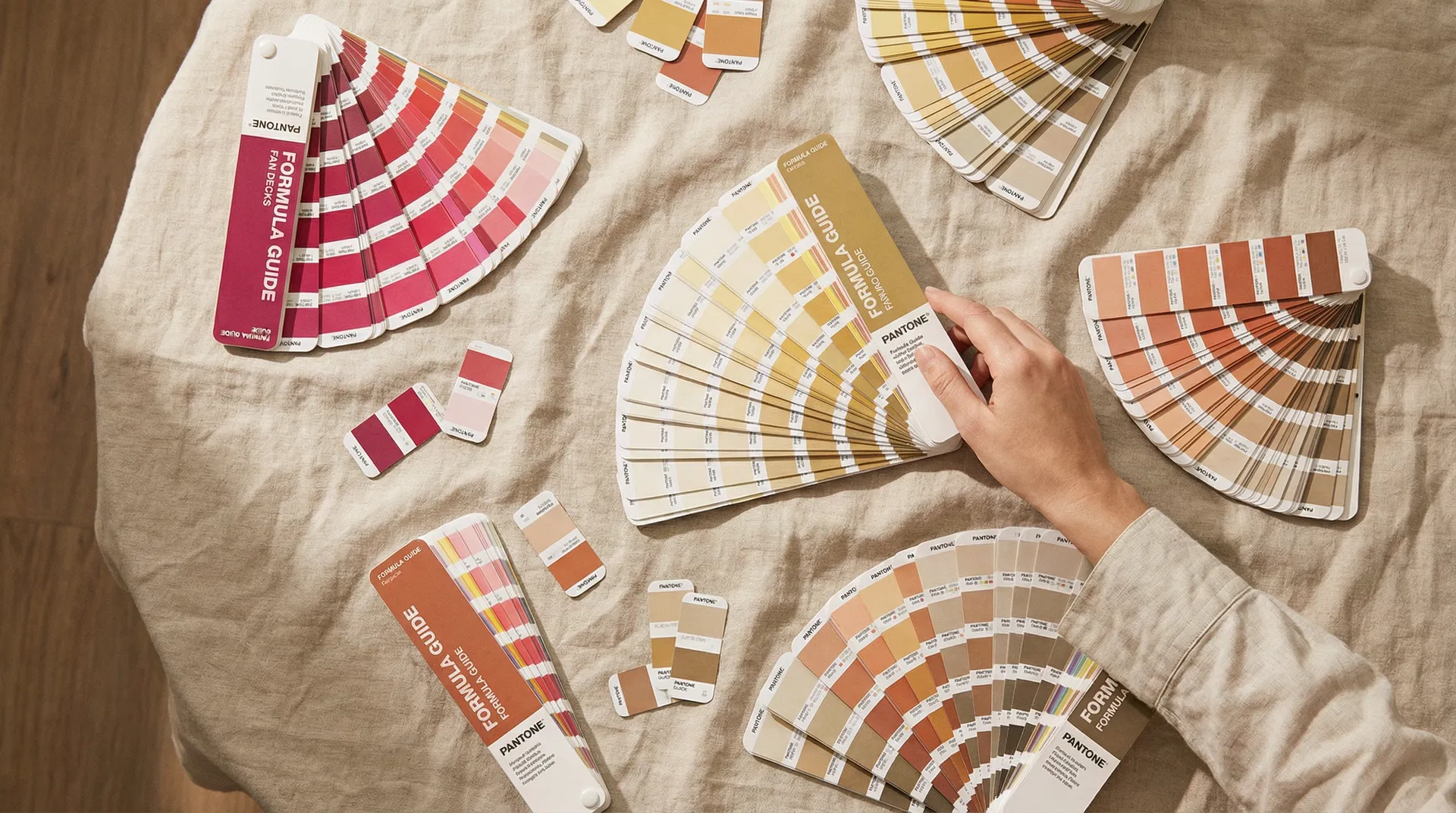 PANTONE色票展示