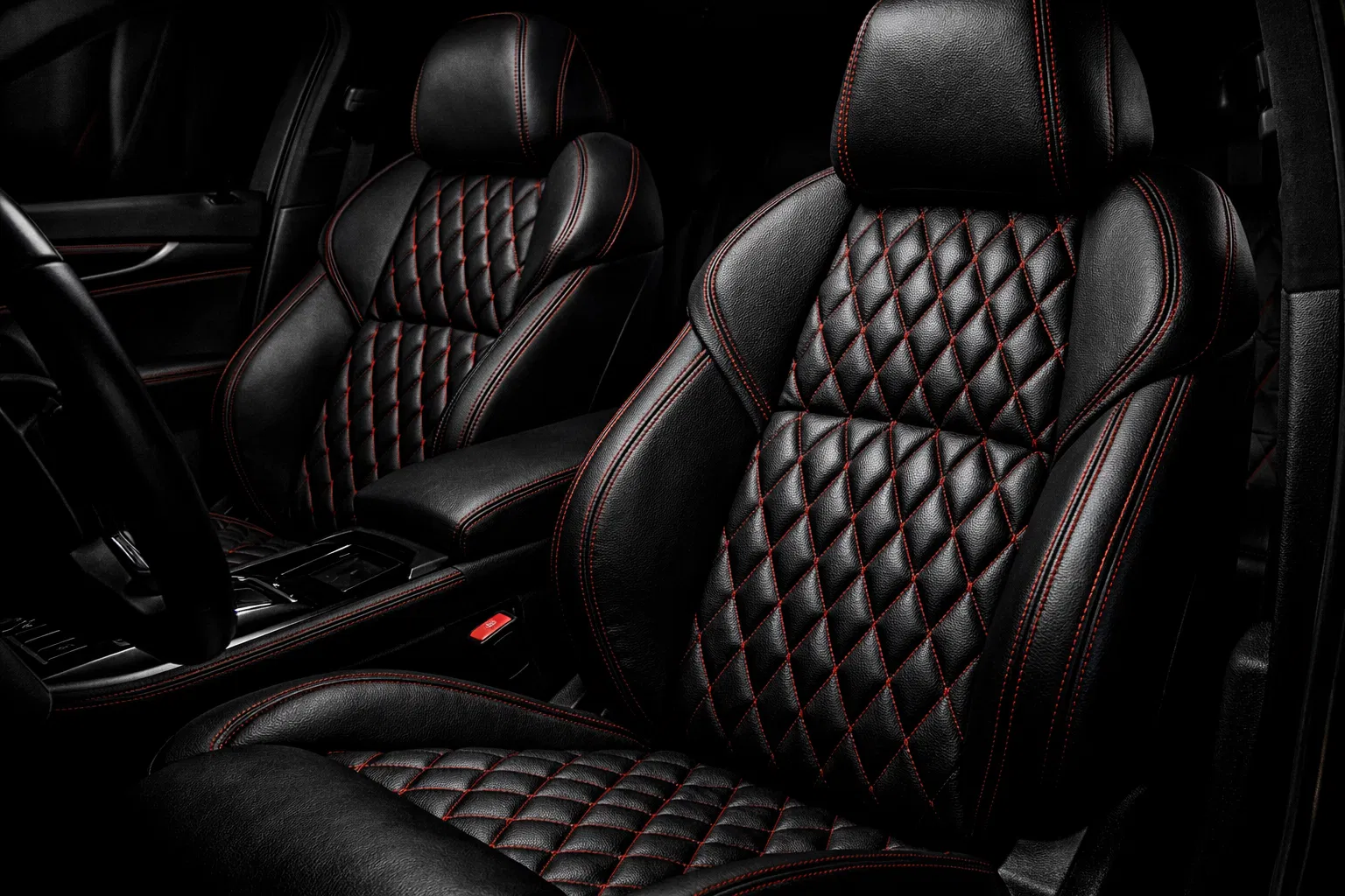 Asientos en Cuero Negro