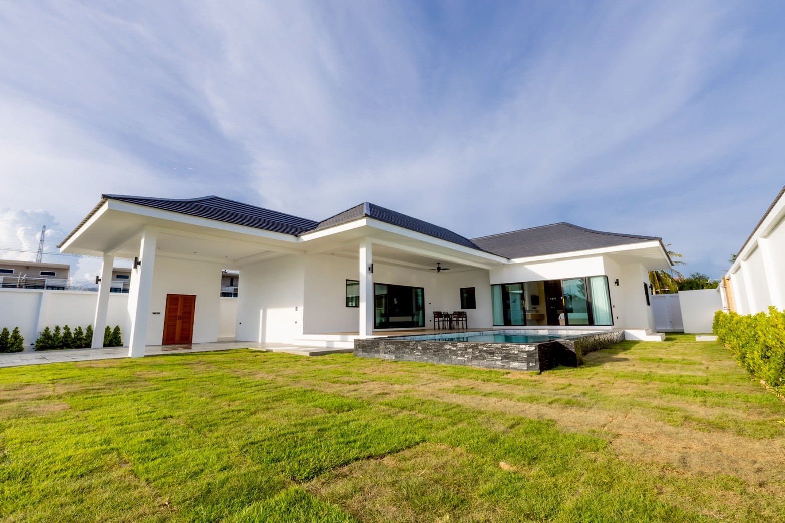Modern Pool Villa with Large Garden in a Tranquil Location, Hua Hin Soi 88