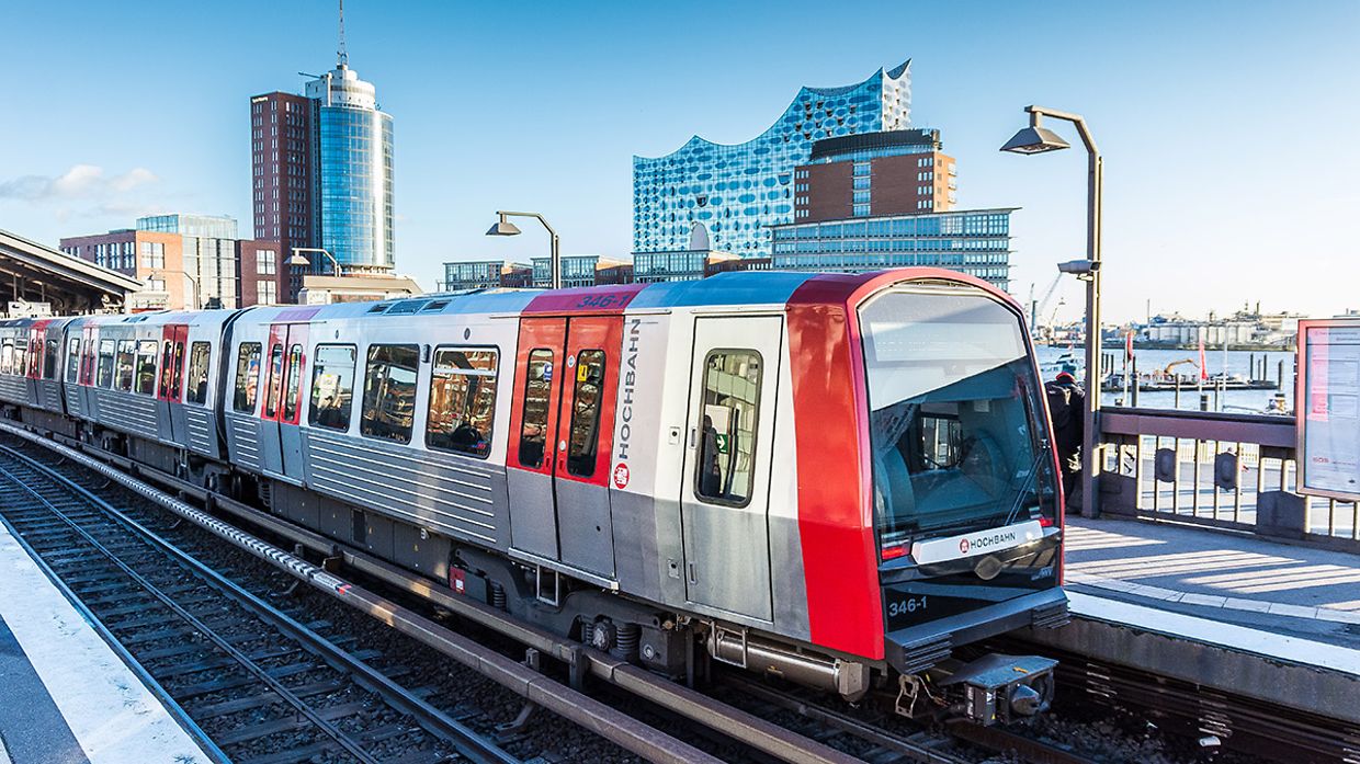 Hamburgs Bahnen bringen Sie schnell zu den wichtigsten Sehenswürdigkeiten.