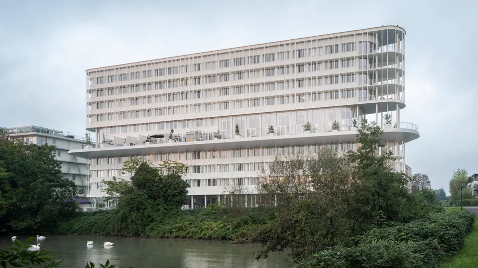 세 나라 국경이 만나는 코리빙 레지던스