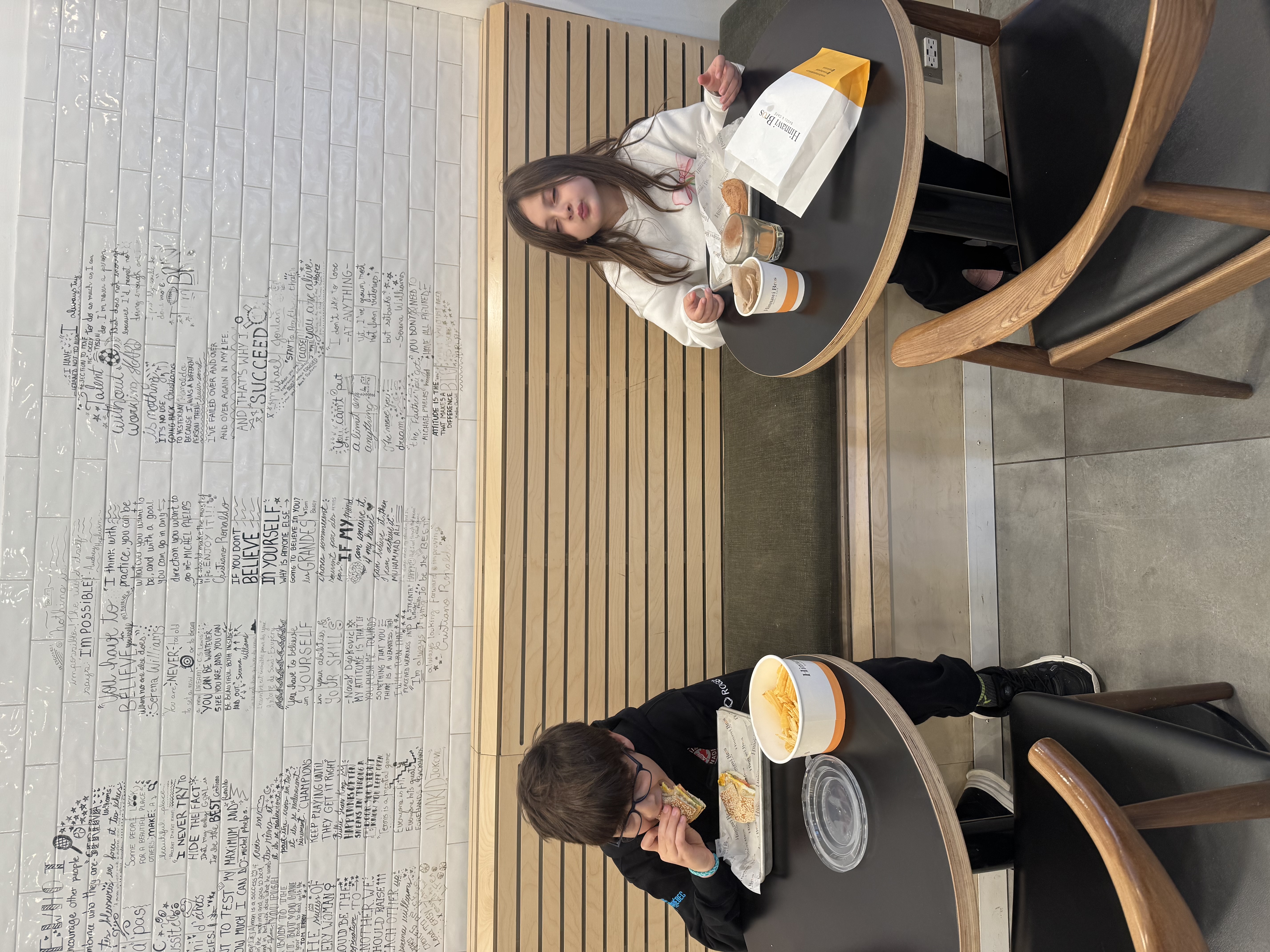 Hinnawi Bros Bagel & Café | Président-Kennedy