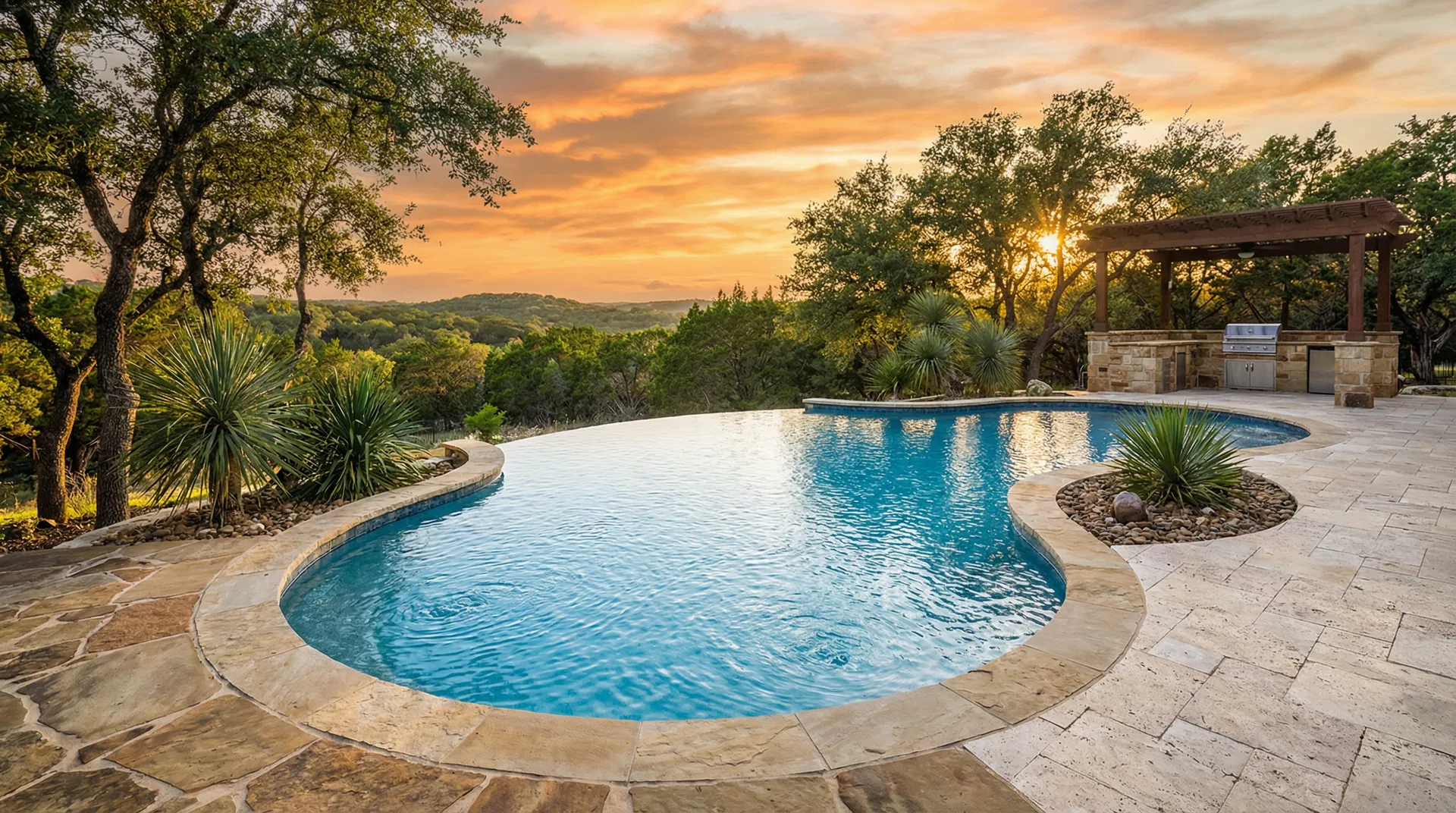 Custom pool builder in Canyon Lake, TX